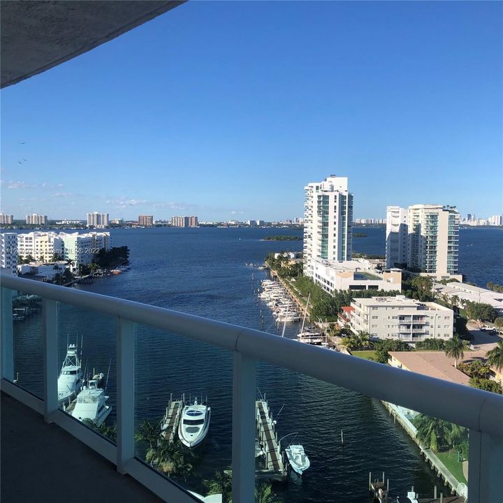 Recently Sold: $545,000 (2 beds, 2 baths, 1251 Square Feet)