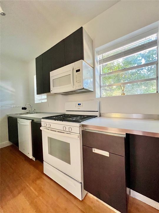 Recently Sold: $337,000 (1 beds, 1 baths, 603 Square Feet)