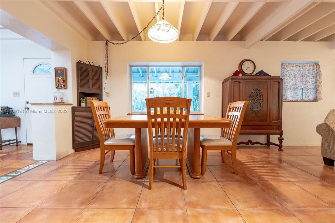 Vendido Recientemente: $619,000 (4 camas, 3 baños, 0 Pies cuadrados)