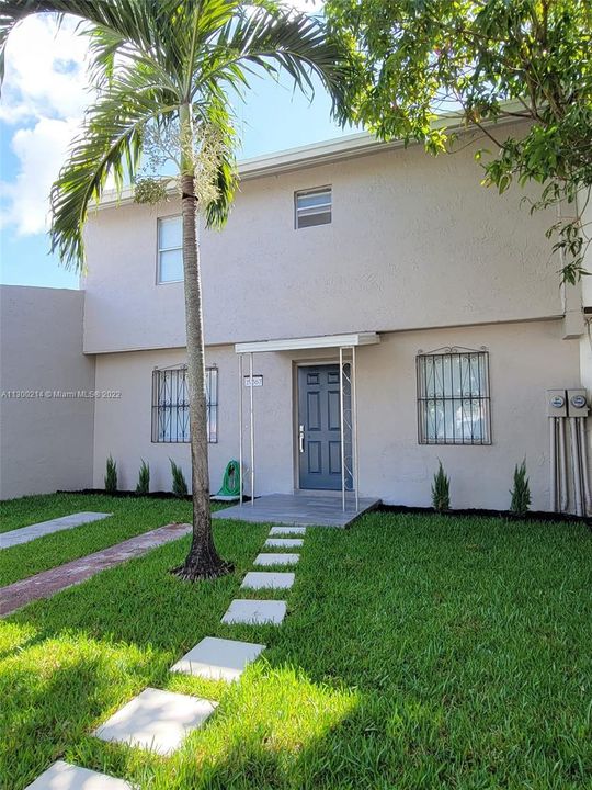 Recently Sold: $310,000 (3 beds, 1 baths, 1034 Square Feet)