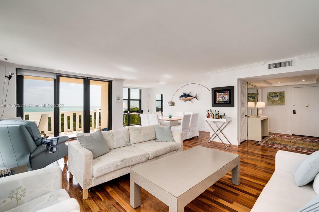 最近售出: $1,490,000 (2 贝兹, 2 浴室, 1782 平方英尺)