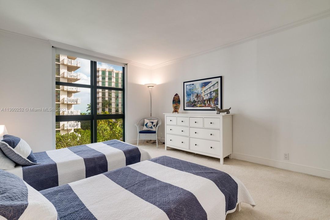 最近售出: $1,490,000 (2 贝兹, 2 浴室, 1782 平方英尺)