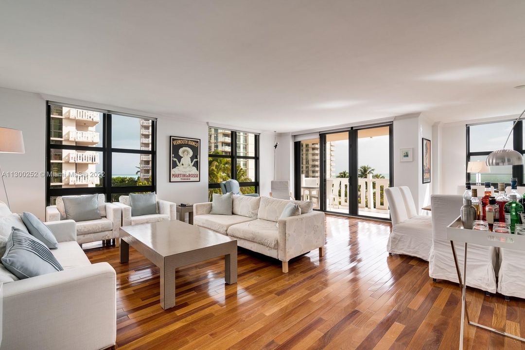 最近售出: $1,490,000 (2 贝兹, 2 浴室, 1782 平方英尺)