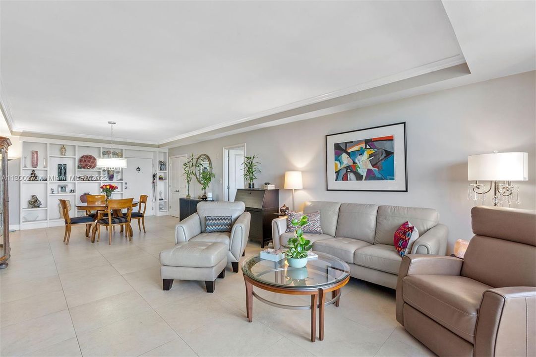 Recently Sold: $795,000 (2 beds, 2 baths, 1310 Square Feet)