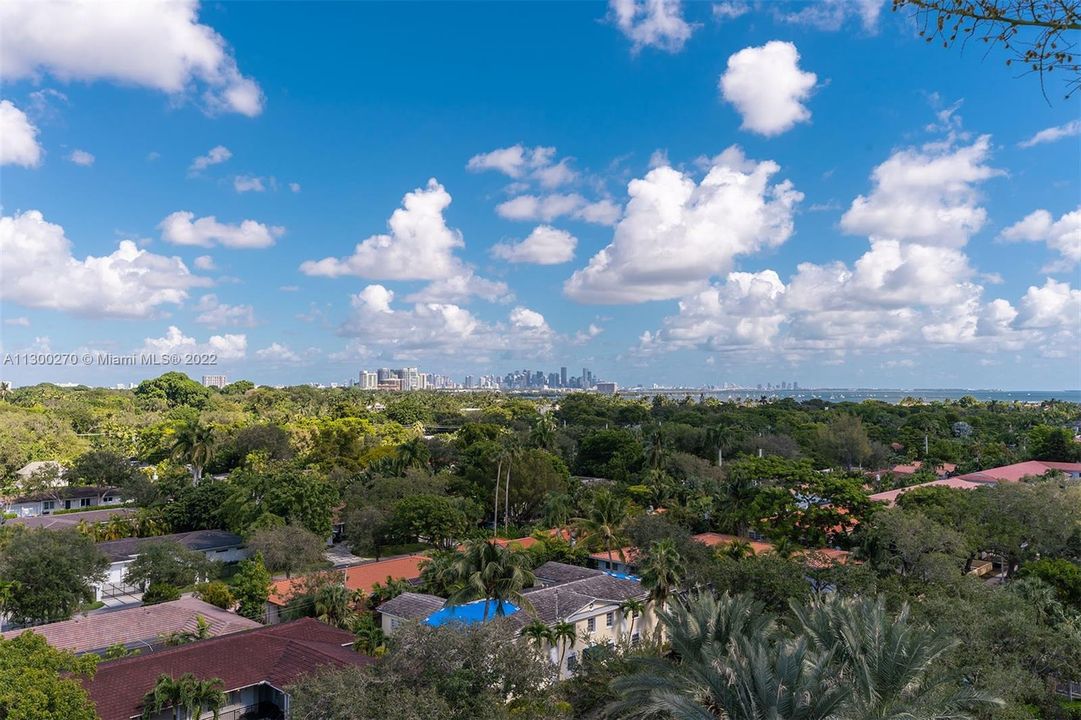 Recently Sold: $795,000 (2 beds, 2 baths, 1310 Square Feet)