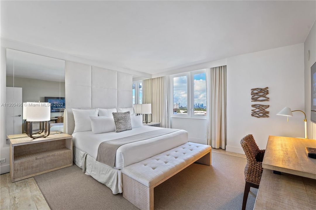 Recently Sold: $1,990,000 (1 beds, 1 baths, 866 Square Feet)