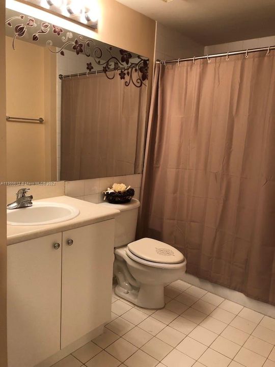 Recently Rented: $2,000 (1 beds, 1 baths, 701 Square Feet)