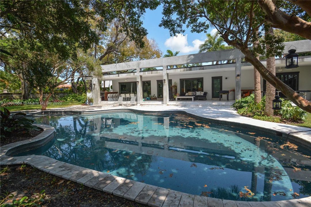 Recently Sold: $4,400,000 (4 beds, 4 baths, 3984 Square Feet)