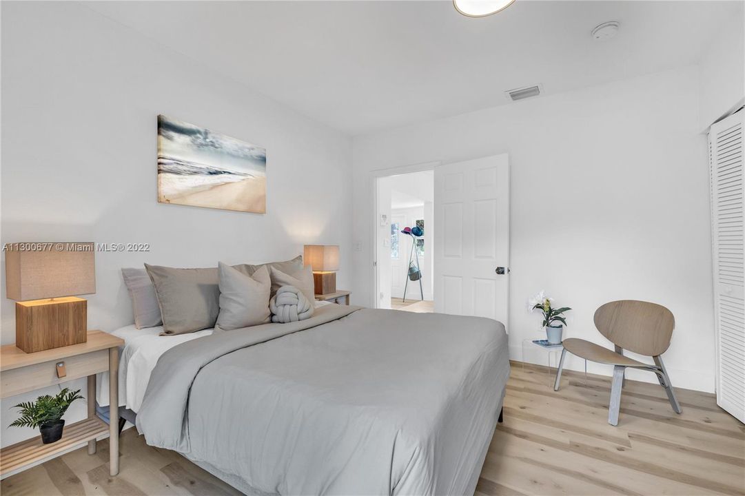 Recently Sold: $700,000 (3 beds, 2 baths, 1458 Square Feet)