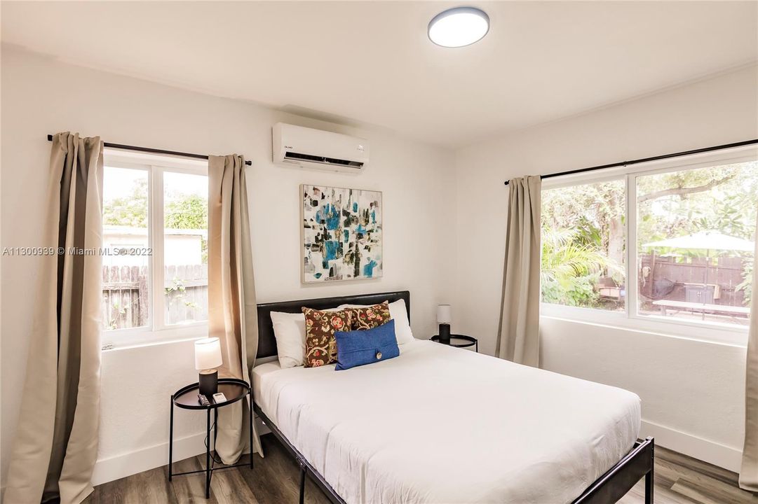 最近租的: $2,800 (2 贝兹, 1 浴室, 850 平方英尺)