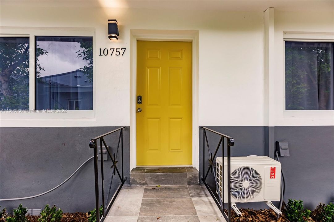 最近租的: $2,800 (2 贝兹, 1 浴室, 850 平方英尺)