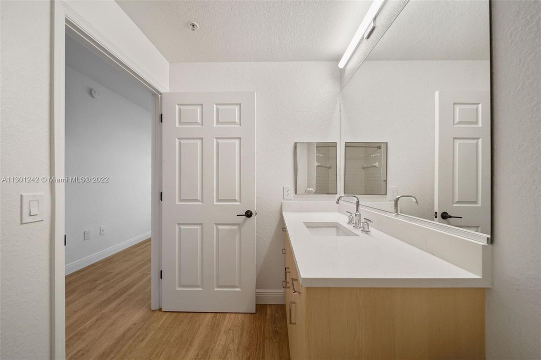 Недавно арендовано: $2,230 (2 спален, 2 ванн, 1059 Квадратных фут)