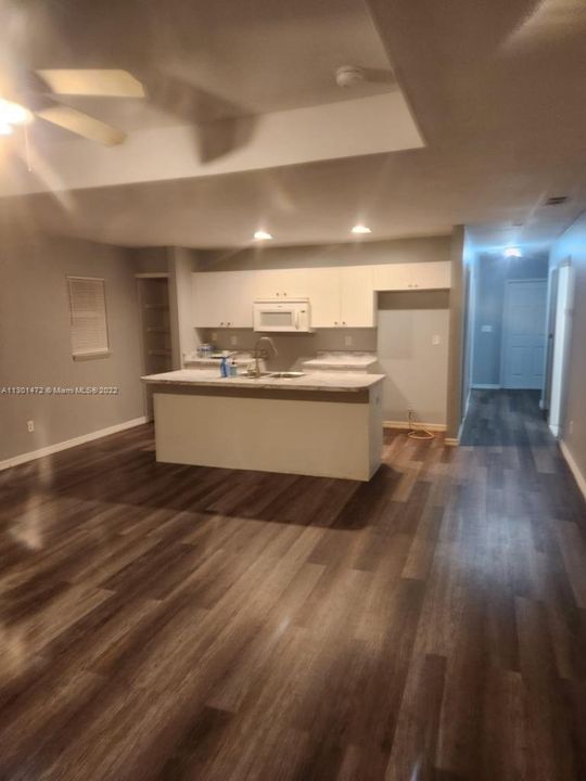 Recently Rented: $2,500 (3 beds, 2 baths, 1139 Square Feet)