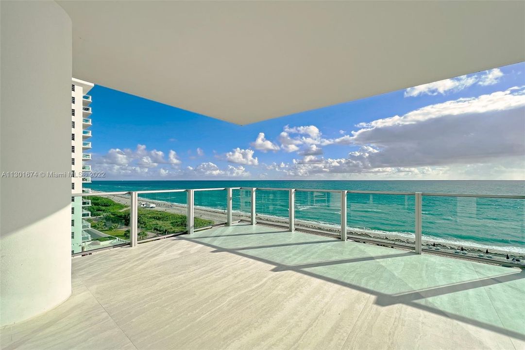 Recently Sold: $4,750,000 (3 beds, 3 baths, 2133 Square Feet)