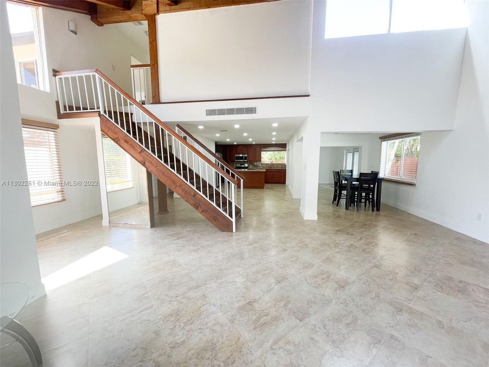 最近租的: $4,550 (3 贝兹, 2 浴室, 1832 平方英尺)