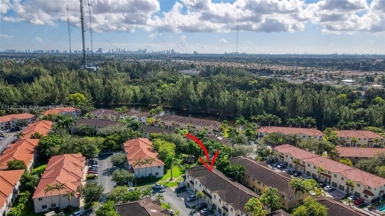 Недавно продано: $369,000 (3 спален, 2 ванн, 1716 Квадратных фут)