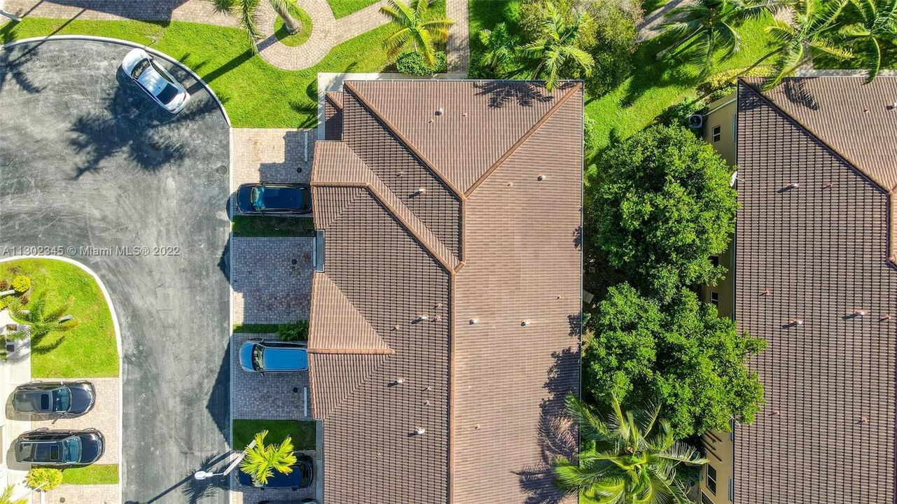 Недавно продано: $369,000 (3 спален, 2 ванн, 1716 Квадратных фут)