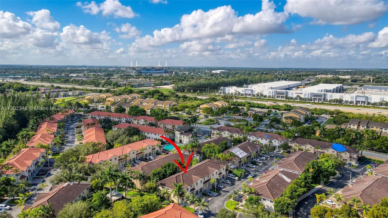 Недавно продано: $369,000 (3 спален, 2 ванн, 1716 Квадратных фут)