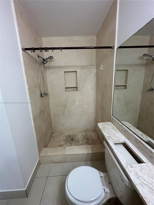 Vendido Recientemente: $320,000 (2 camas, 2 baños, 1092 Pies cuadrados)