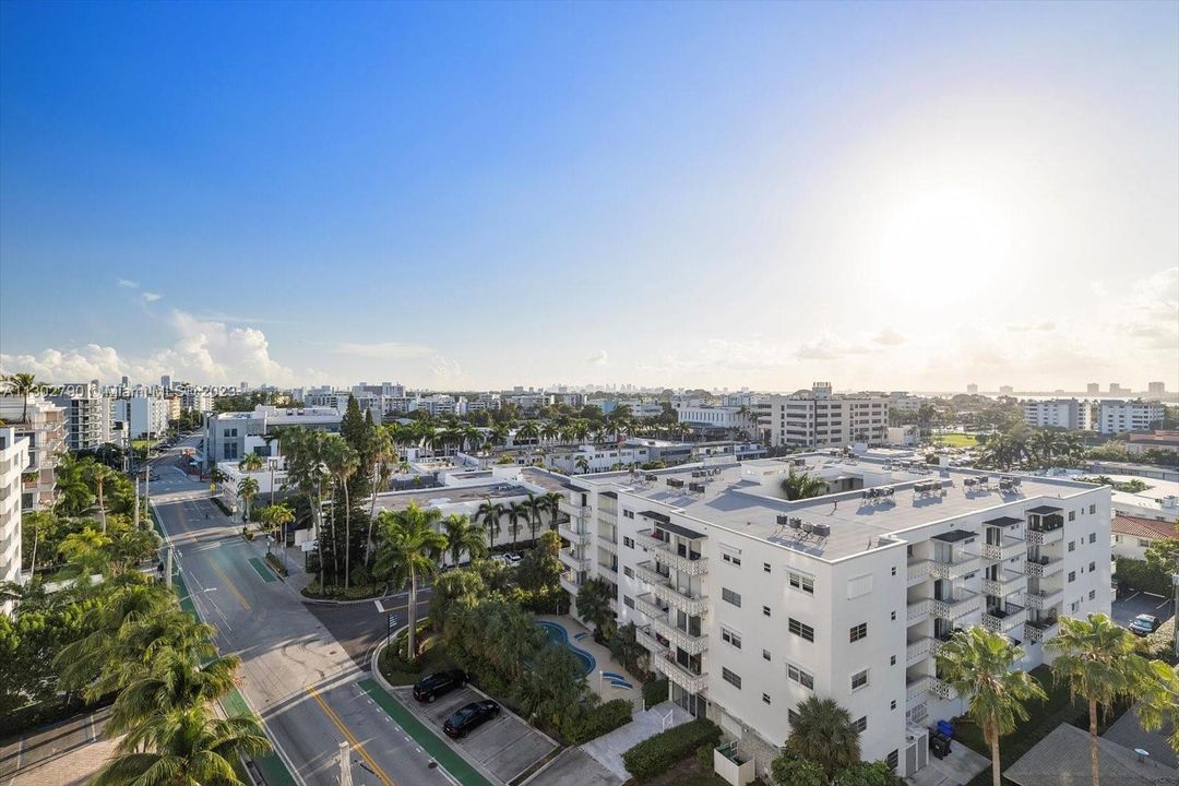 Recently Sold: $949,999 (2 beds, 2 baths, 1598 Square Feet)