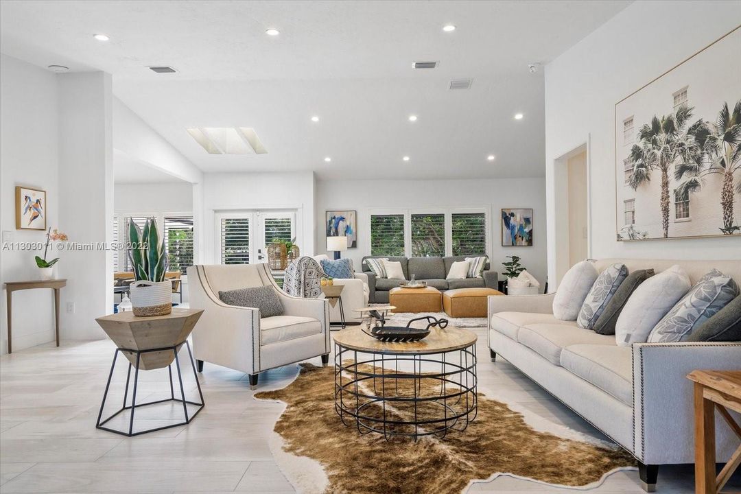 Recently Sold: $1,685,000 (4 beds, 3 baths, 2937 Square Feet)