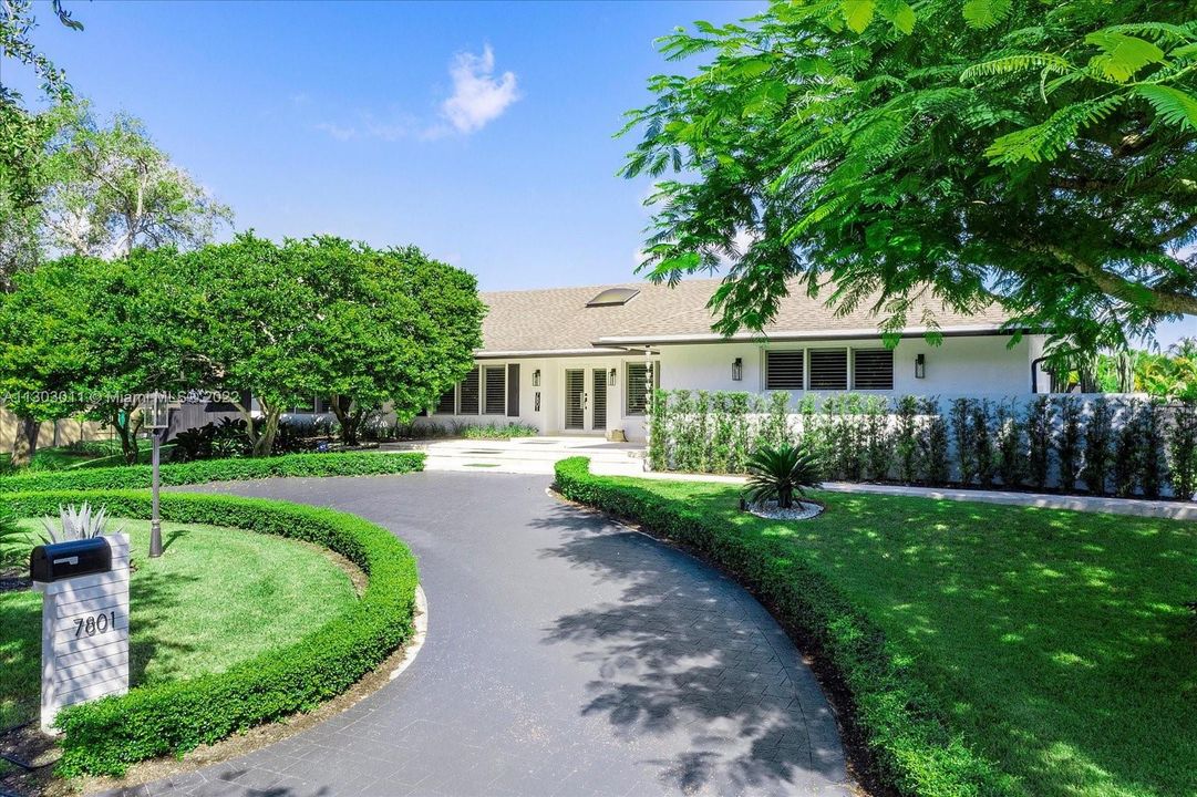 Recently Sold: $1,685,000 (4 beds, 3 baths, 2937 Square Feet)