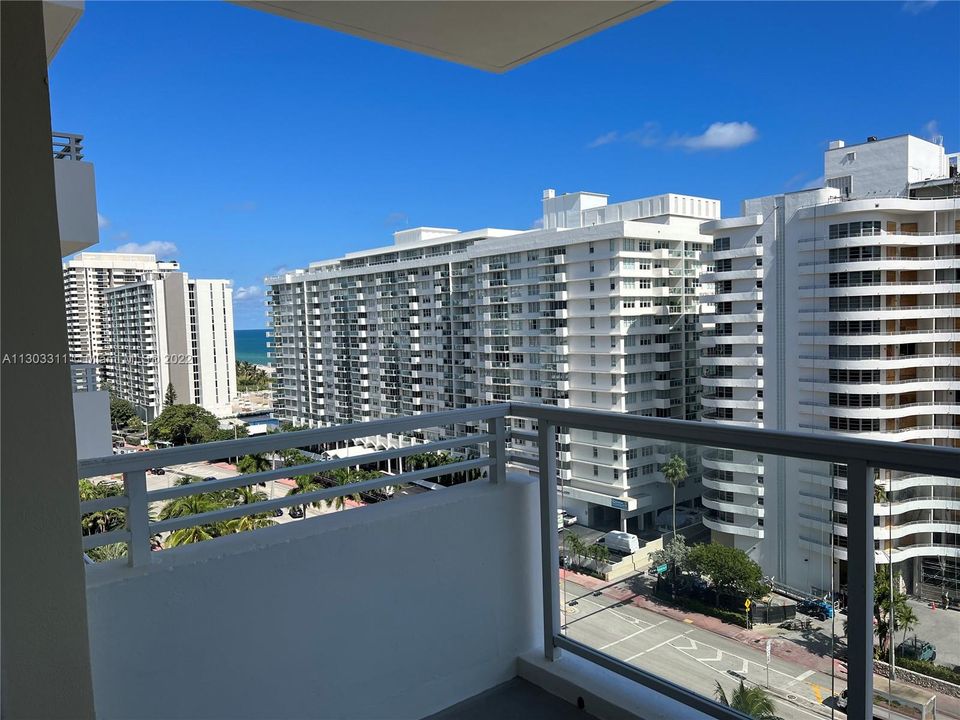 Recently Sold: $480,000 (2 beds, 2 baths, 1190 Square Feet)