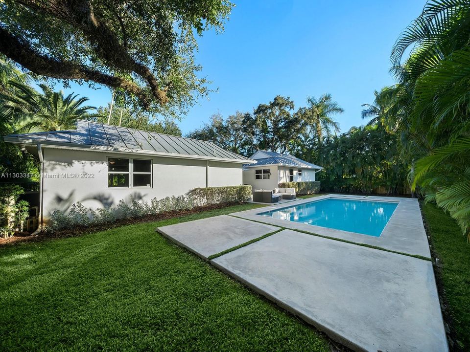Recently Sold: $2,500,000 (4 beds, 3 baths, 2776 Square Feet)