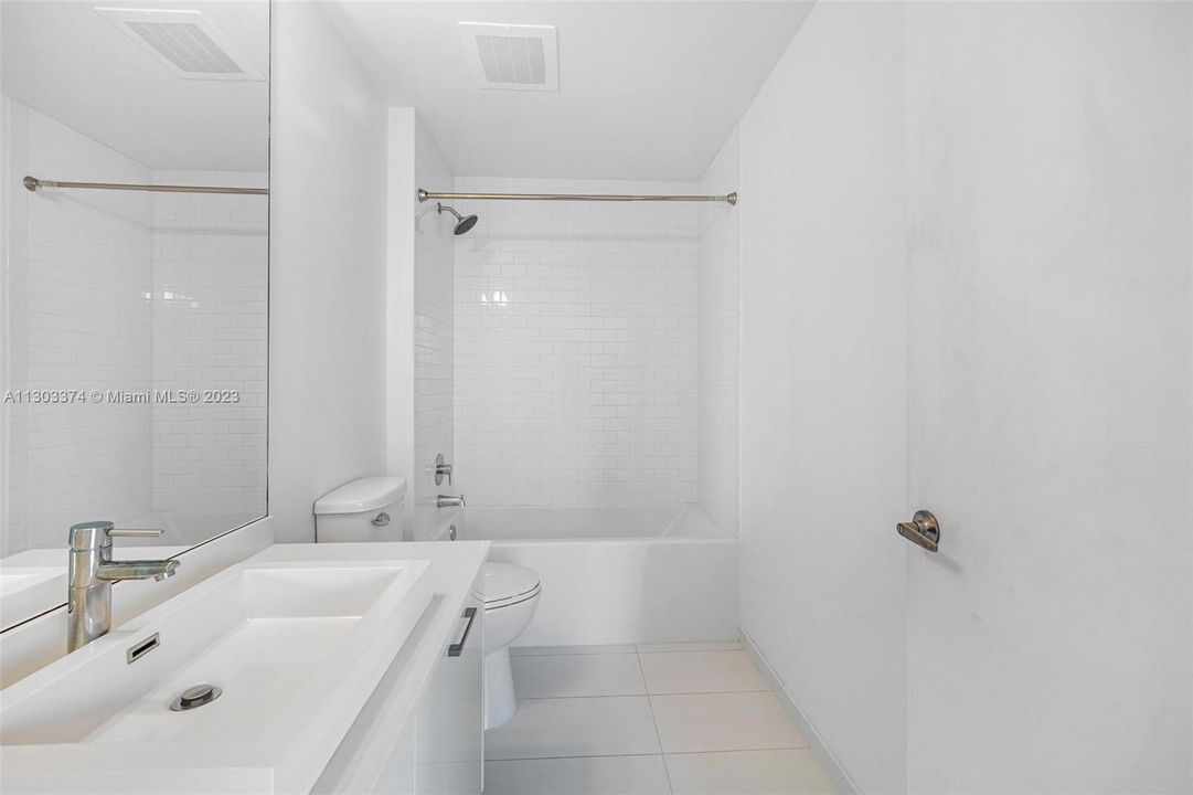最近售出: $357,000 (1 贝兹, 1 浴室, 533 平方英尺)