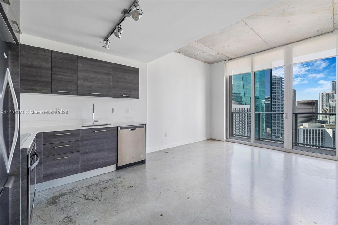 Recently Sold: $357,000 (1 beds, 1 baths, 533 Square Feet)