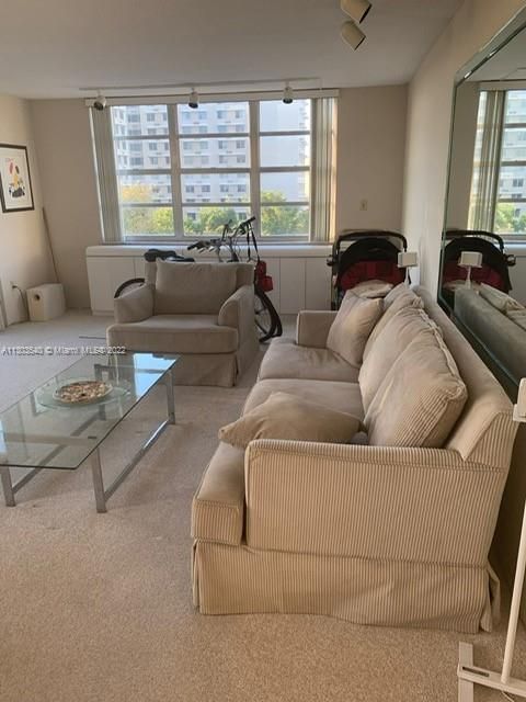 Recently Sold: $320,000 (2 beds, 2 baths, 1300 Square Feet)