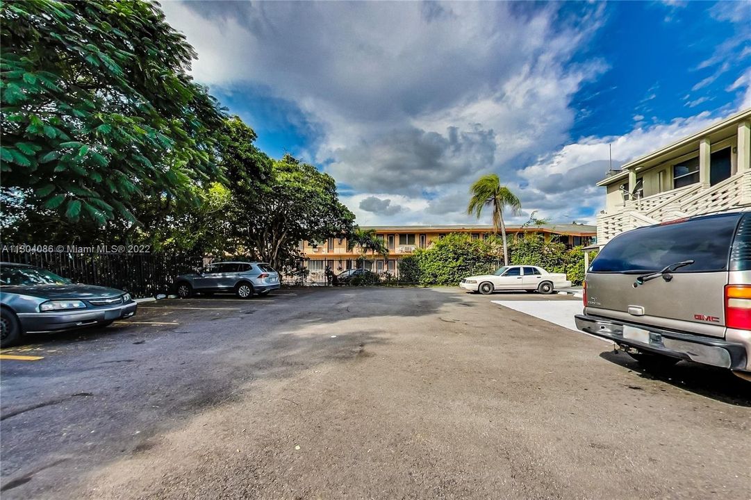 Недавно арендовано: $1,300 (0 спален, 1 ванн, 400 Квадратных фут)