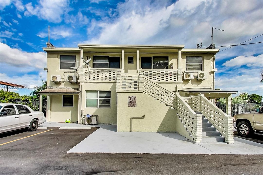 Недавно арендовано: $1,300 (0 спален, 1 ванн, 400 Квадратных фут)