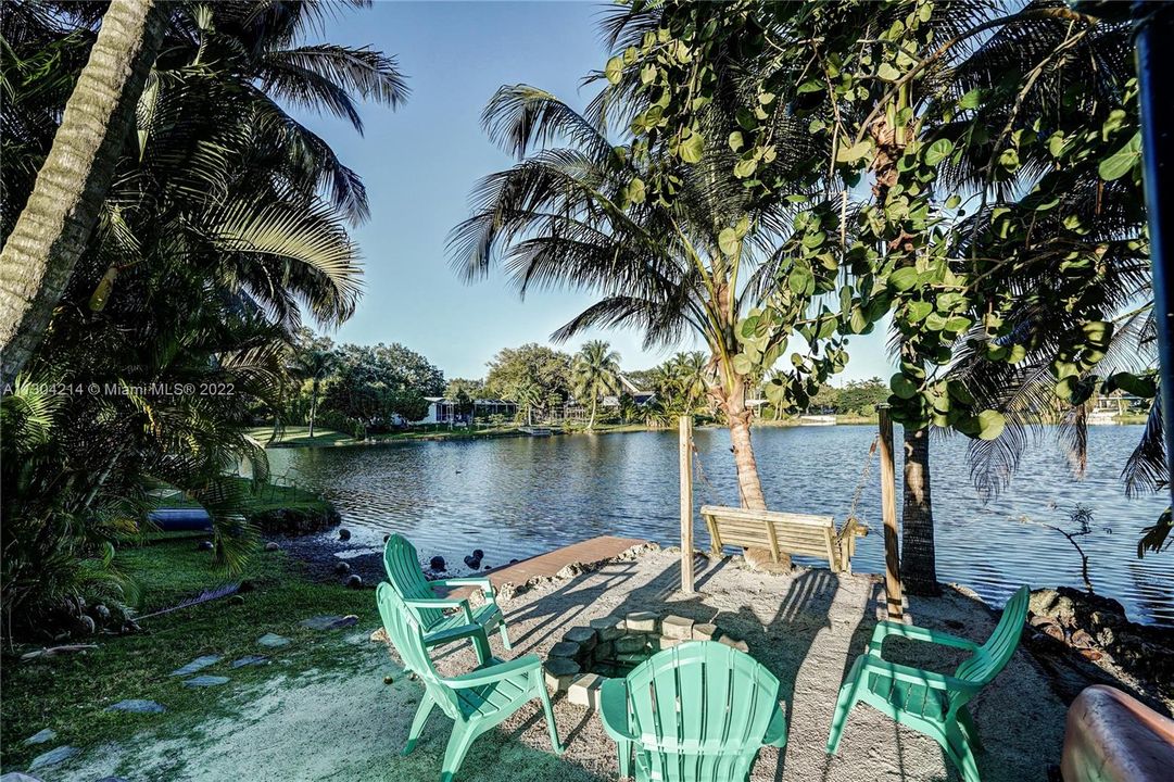 Recently Sold: $1,825,000 (4 beds, 3 baths, 2674 Square Feet)