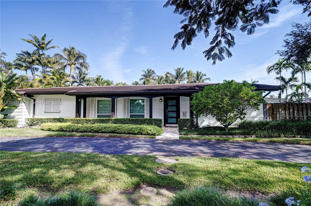 Recently Sold: $1,825,000 (4 beds, 3 baths, 2674 Square Feet)