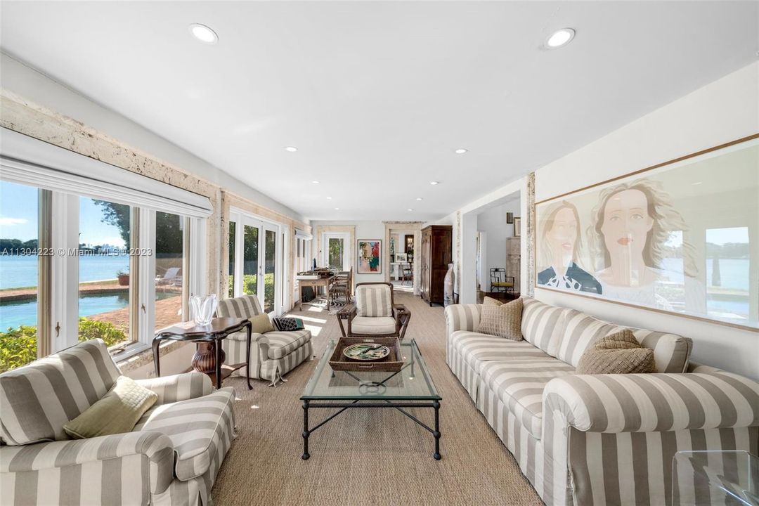 Recently Sold: $22,950,000 (4 beds, 5 baths, 5274 Square Feet)
