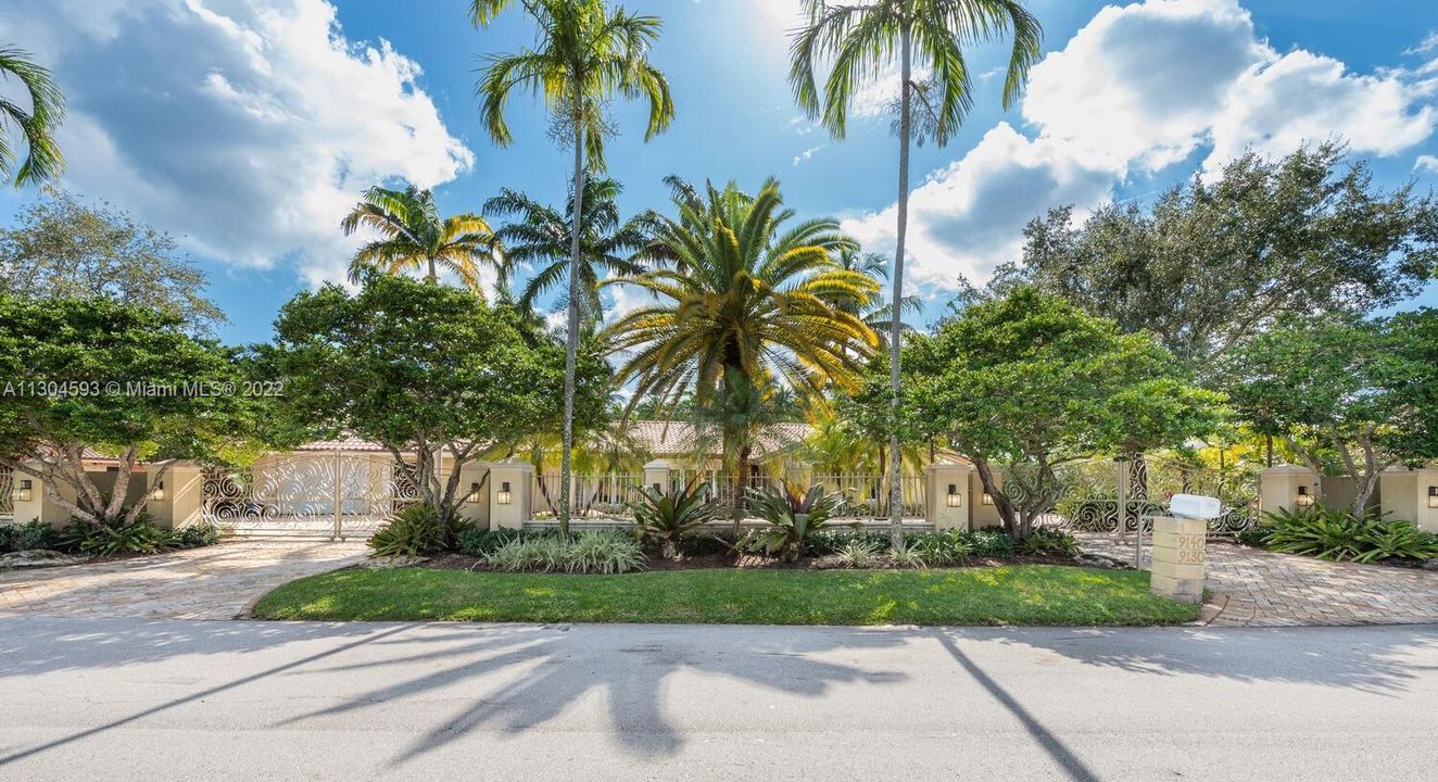 Recently Sold: $1,450,000 (4 beds, 4 baths, 3486 Square Feet)