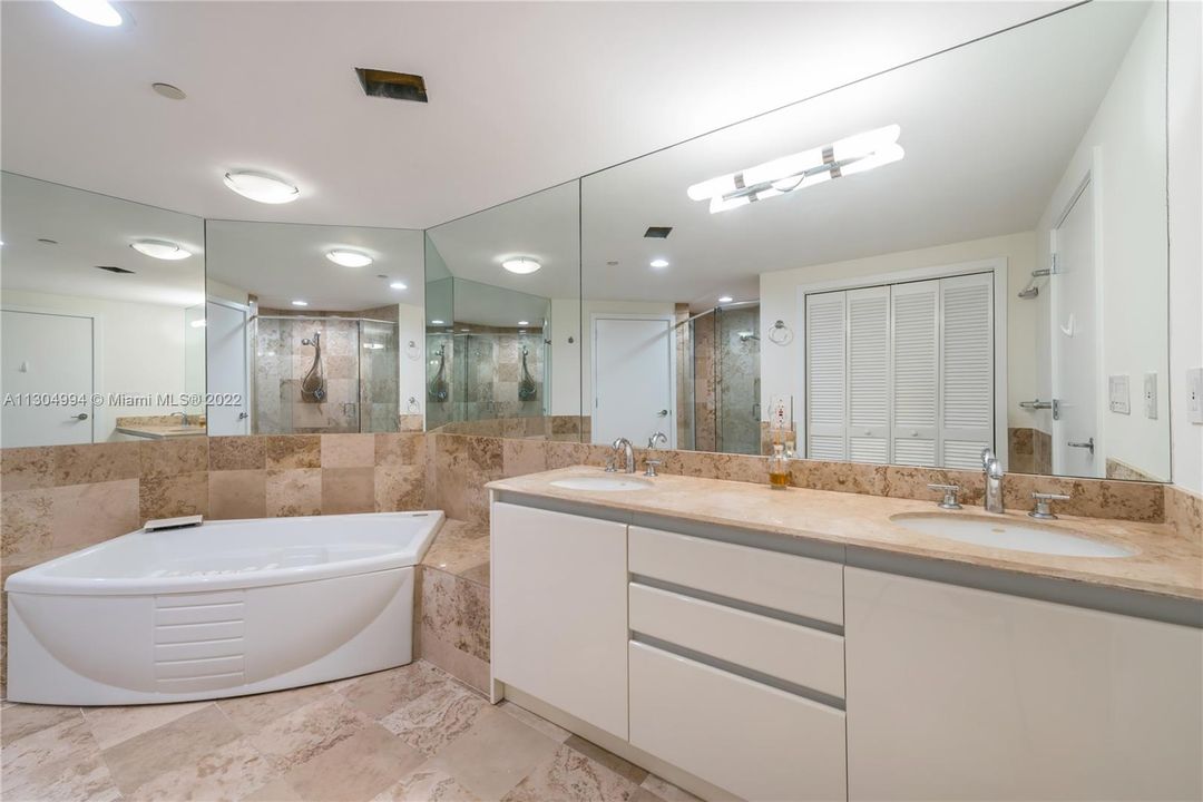 Недавно арендовано: $17,500 (2 спален, 2 ванн, 1700 Квадратных фут)