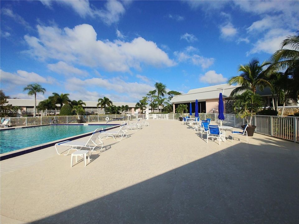 Large ehated Saltwater pool