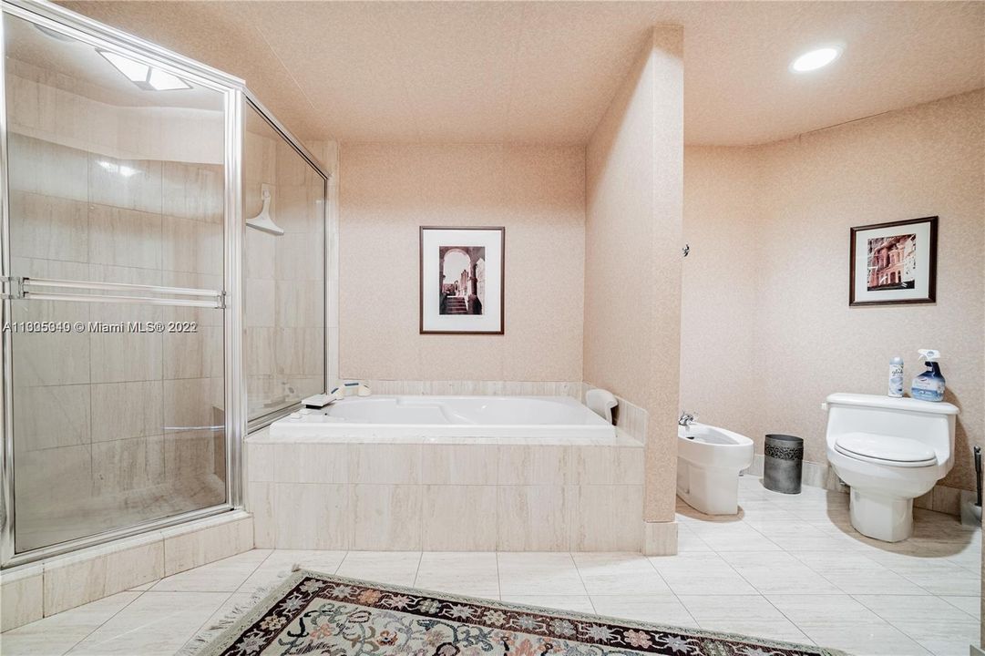 Недавно продано: $675,000 (2 спален, 2 ванн, 1870 Квадратных фут)