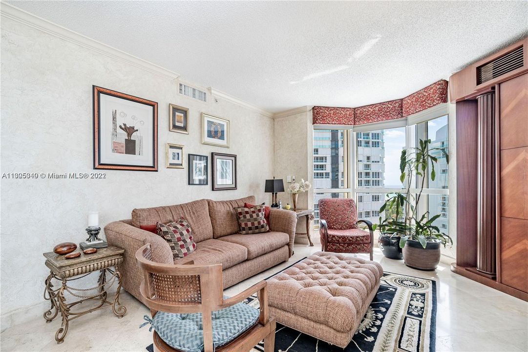 Recently Sold: $675,000 (2 beds, 2 baths, 1870 Square Feet)