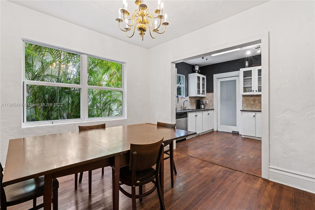 Recently Sold: $1,100,000 (3 beds, 3 baths, 1892 Square Feet)