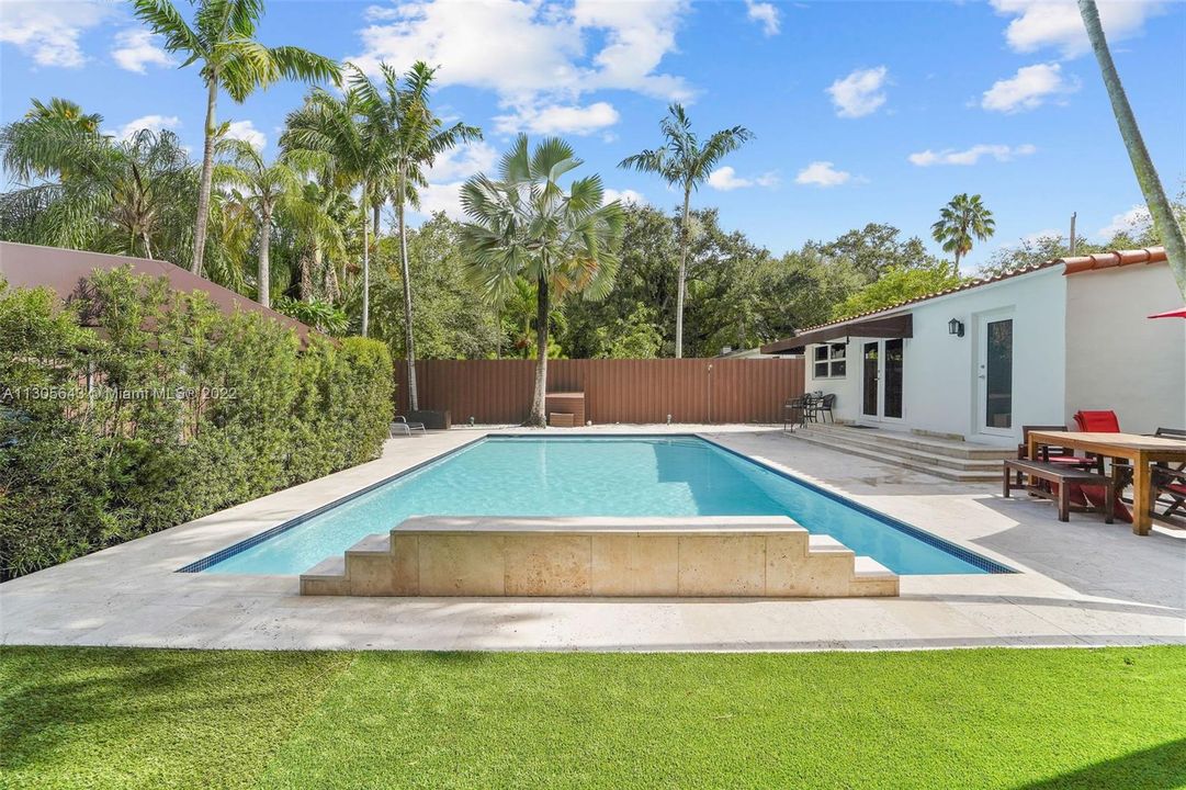 Recently Sold: $2,200,000 (3 beds, 2 baths, 0 Square Feet)