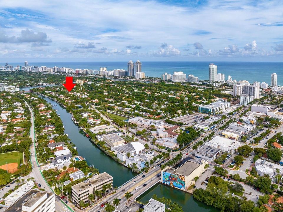 Recently Sold: $1,750,000 (3 beds, 2 baths, 1716 Square Feet)