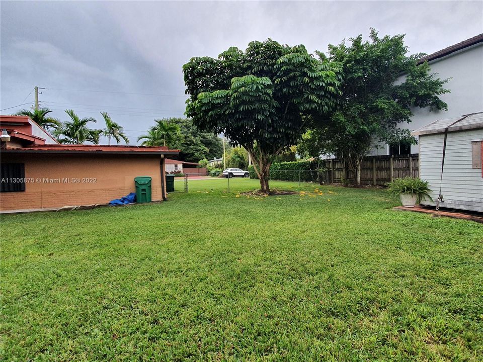 Recently Sold: $750,000 (3 beds, 2 baths, 1553 Square Feet)