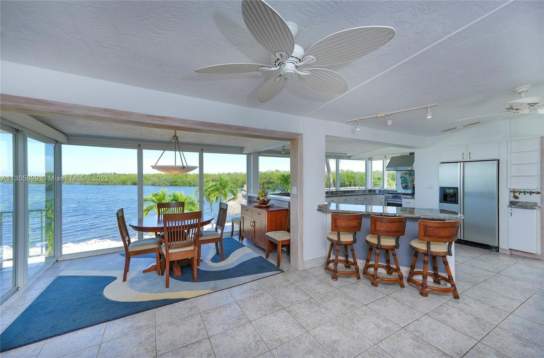 Recently Sold: $4,500,000 (3 beds, 3 baths, 1484 Square Feet)