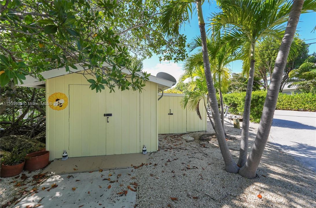 Recently Sold: $4,500,000 (3 beds, 3 baths, 1484 Square Feet)