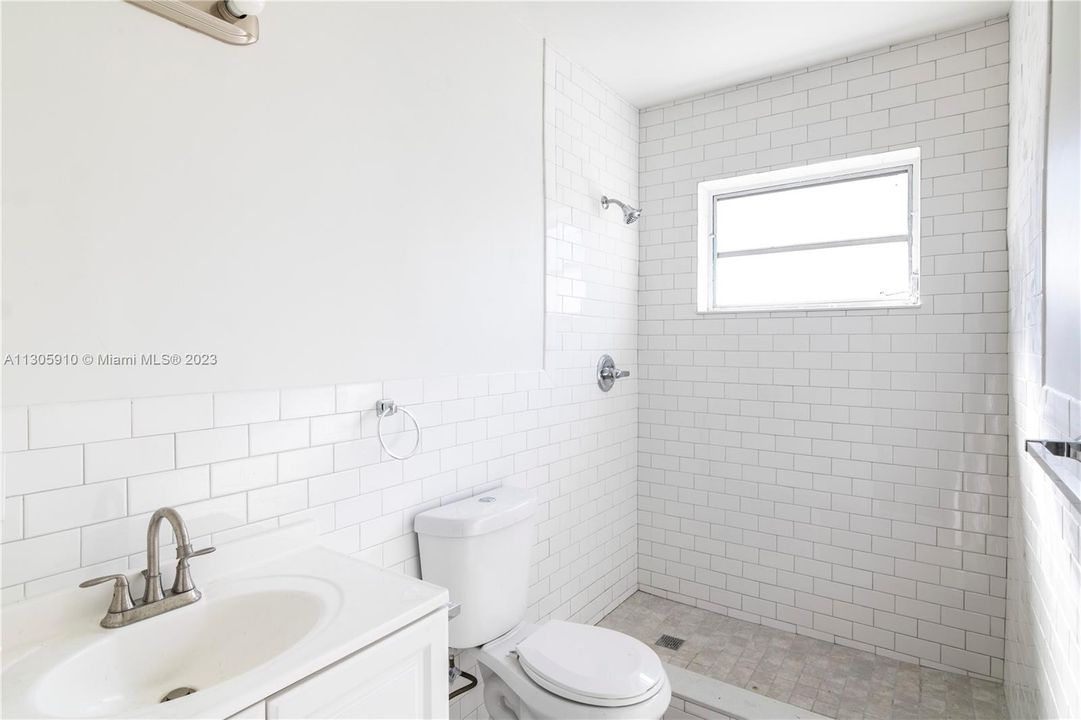 Recently Sold: $535,000 (3 beds, 1 baths, 1260 Square Feet)