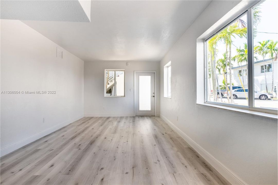 Recently Rented: $1,895 (1 beds, 1 baths, 78776 Square Feet)