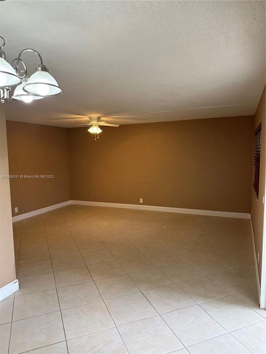 Recently Sold: $145,000 (2 beds, 2 baths, 883 Square Feet)